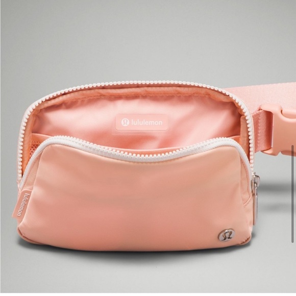 Melon Sorbet lululemon everywhere belt bag - Picture 6 of 6